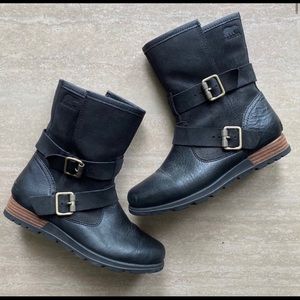 Sorel Major Moto with buffalo check interior